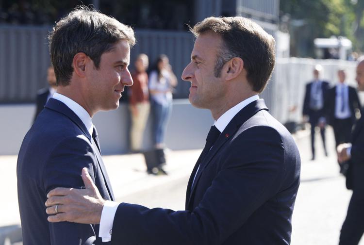 Gabriel Attal ed Emmanuel Macron (Afp)