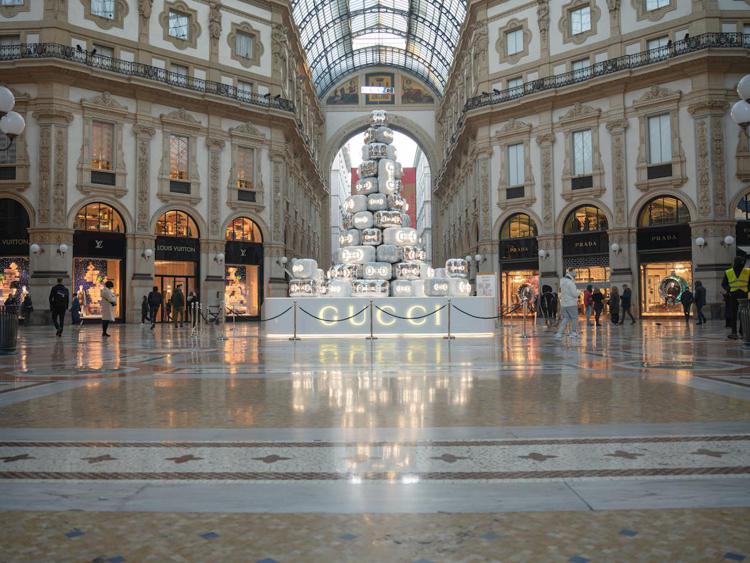 Christmas Tree di Gucci, Galleria Vittorio Emanuele II a Milano