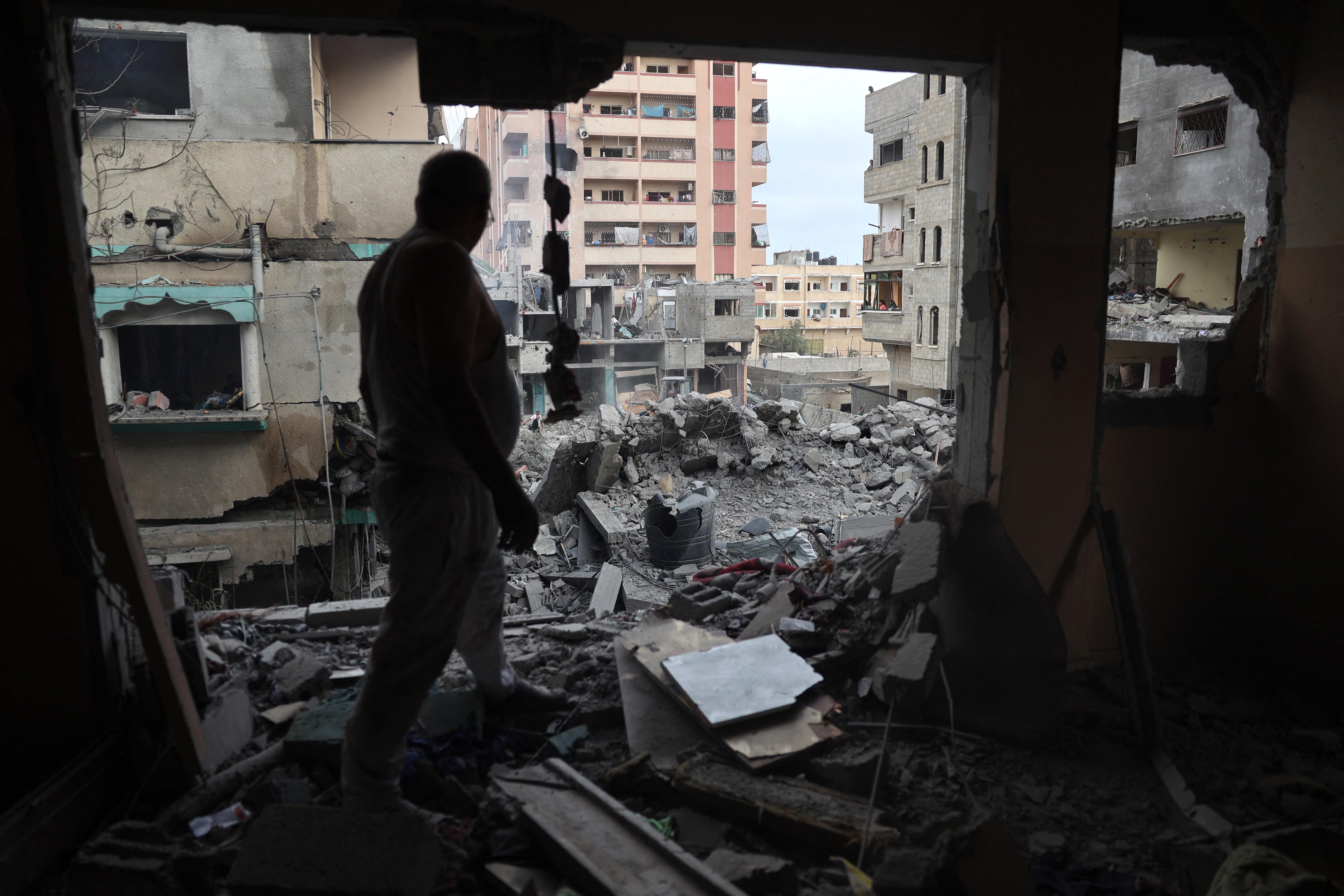 Raid Israele su Gaza - media: Uccise almeno 27 persone