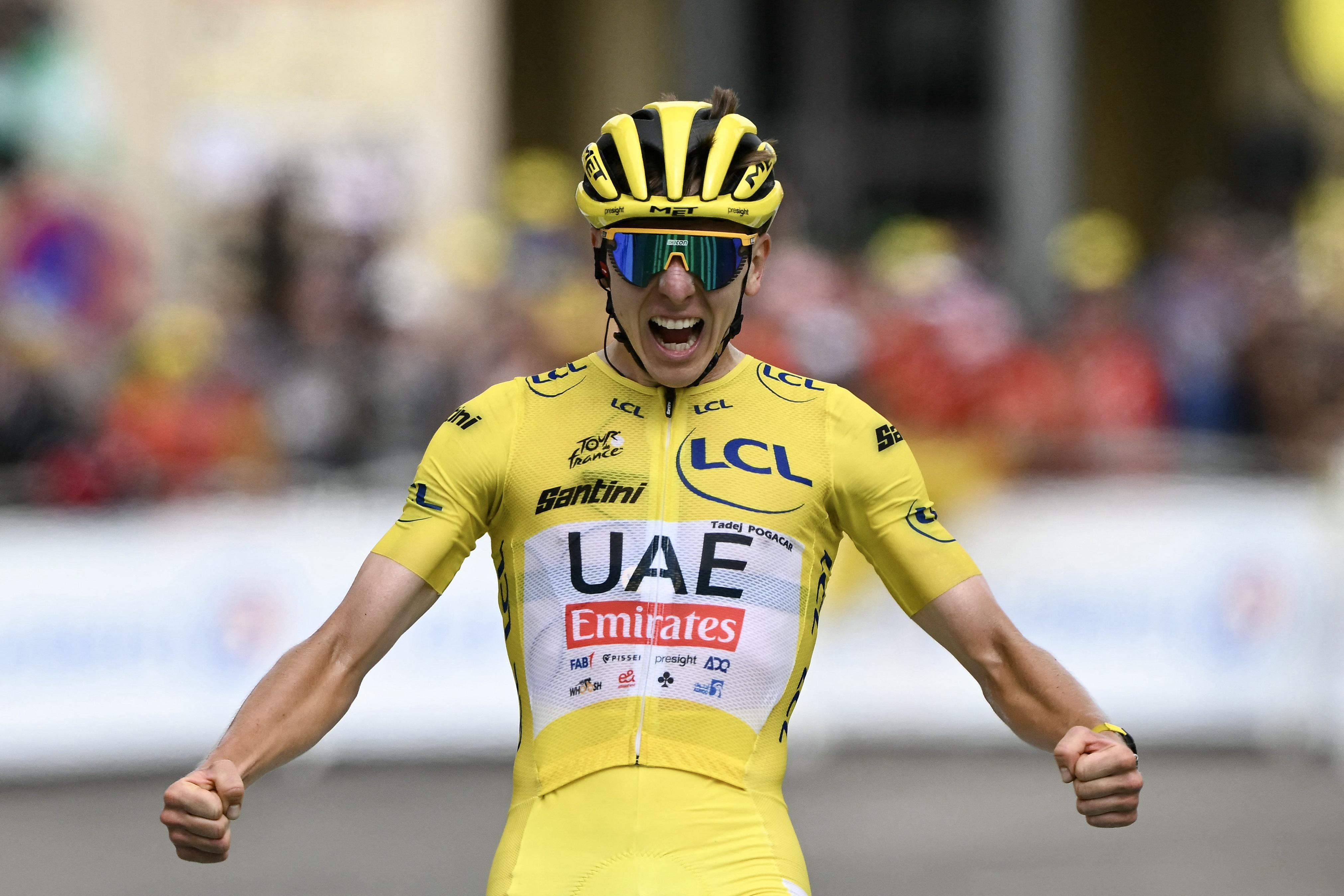 Tour de France - Pogacar beffa Vingegaard sul finale della 20esima tappa: quinta vittoria