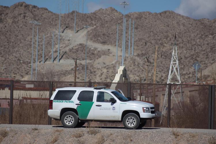 El Paso, Texas, polizia al confine con il Messico - Fotogramma /Ipa