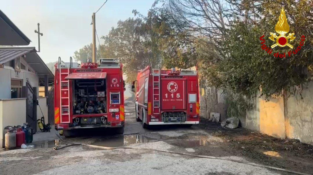 Roma brucia - maxi incendi a Ponte Mammolo e Cesano: aria irrespirabile in molte zone