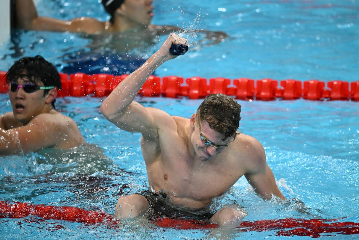 Parigi 2024 - Marchand doppio oro e Pan record: il nuoto accende le superstar