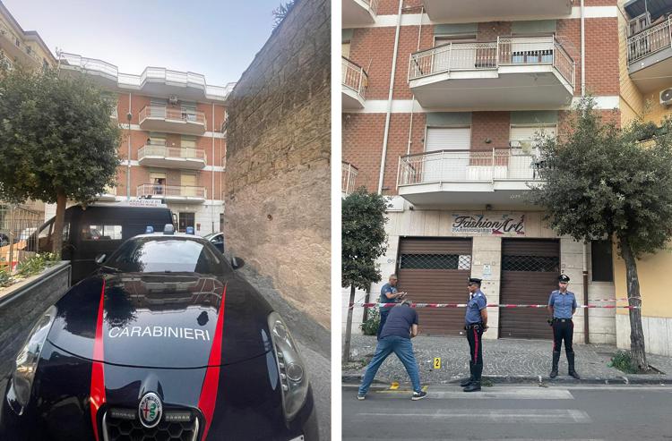 Rilievi dei carabinieri in via Donizetti, Napoli, dove il bimbo è caduto dal balcone