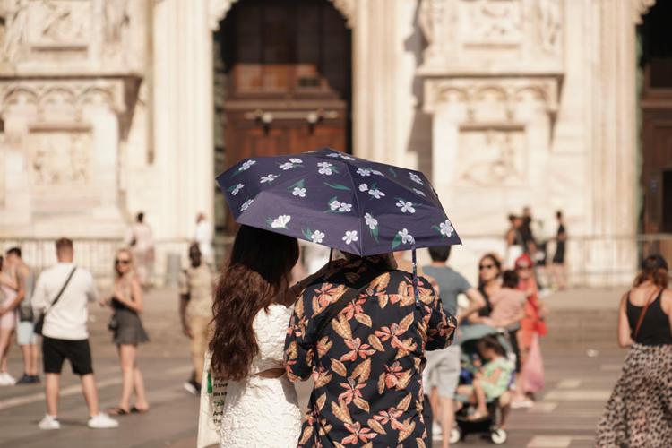 Caldo a Milano - Fotogramma