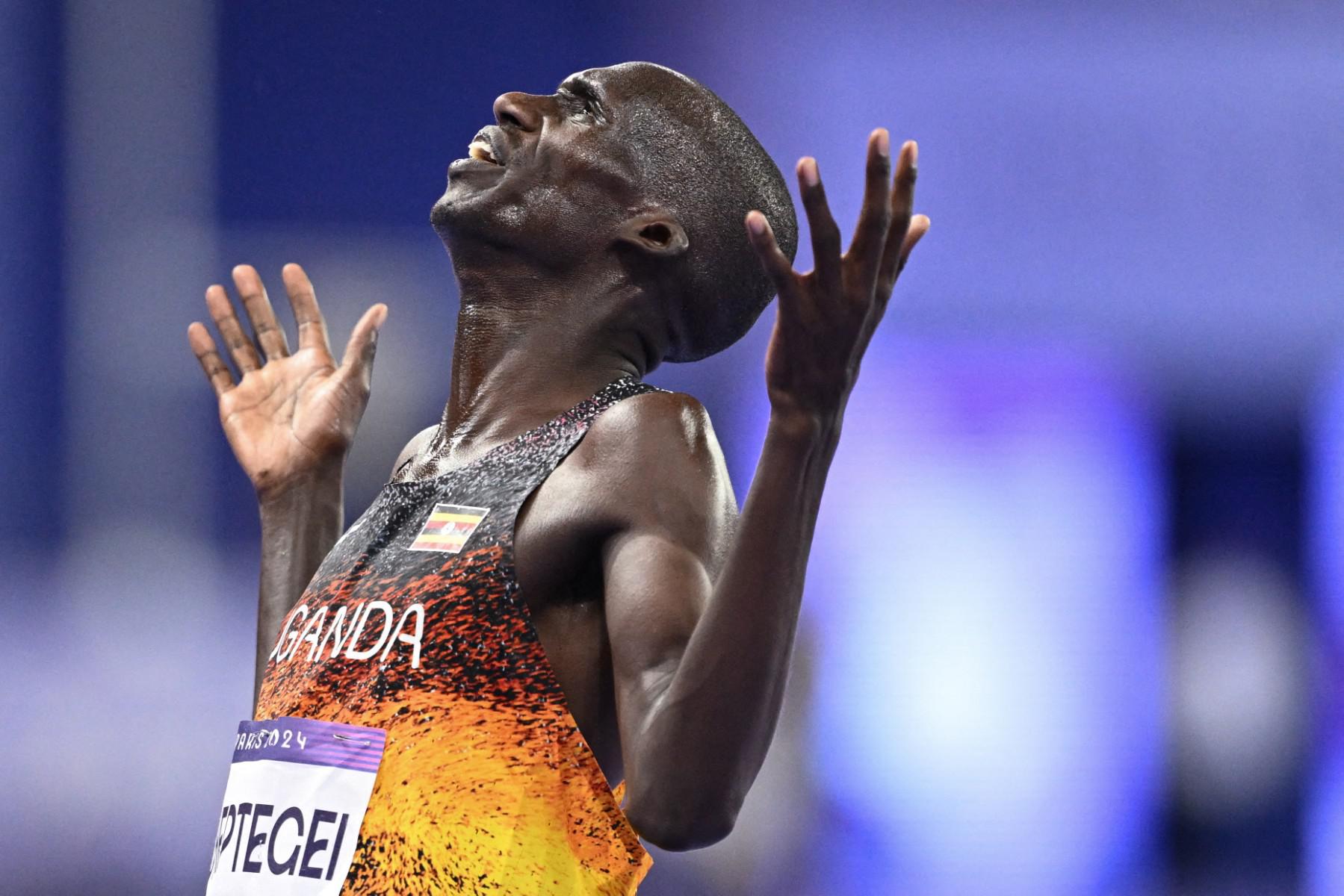 Parigi 2024 - primo oro atletica: Cheptgei trionfa nei 10mila