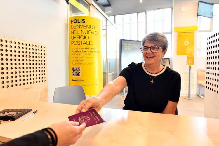 Poste, da oggi servizio passaporti disponibile a Bologna, Verona e Cagliari