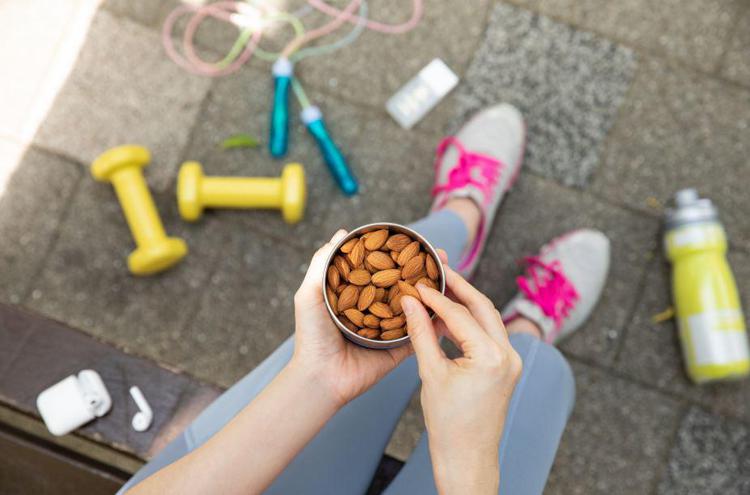 Bar o palestra? Ecco perché c'è chi snobba lo sport per uno snack