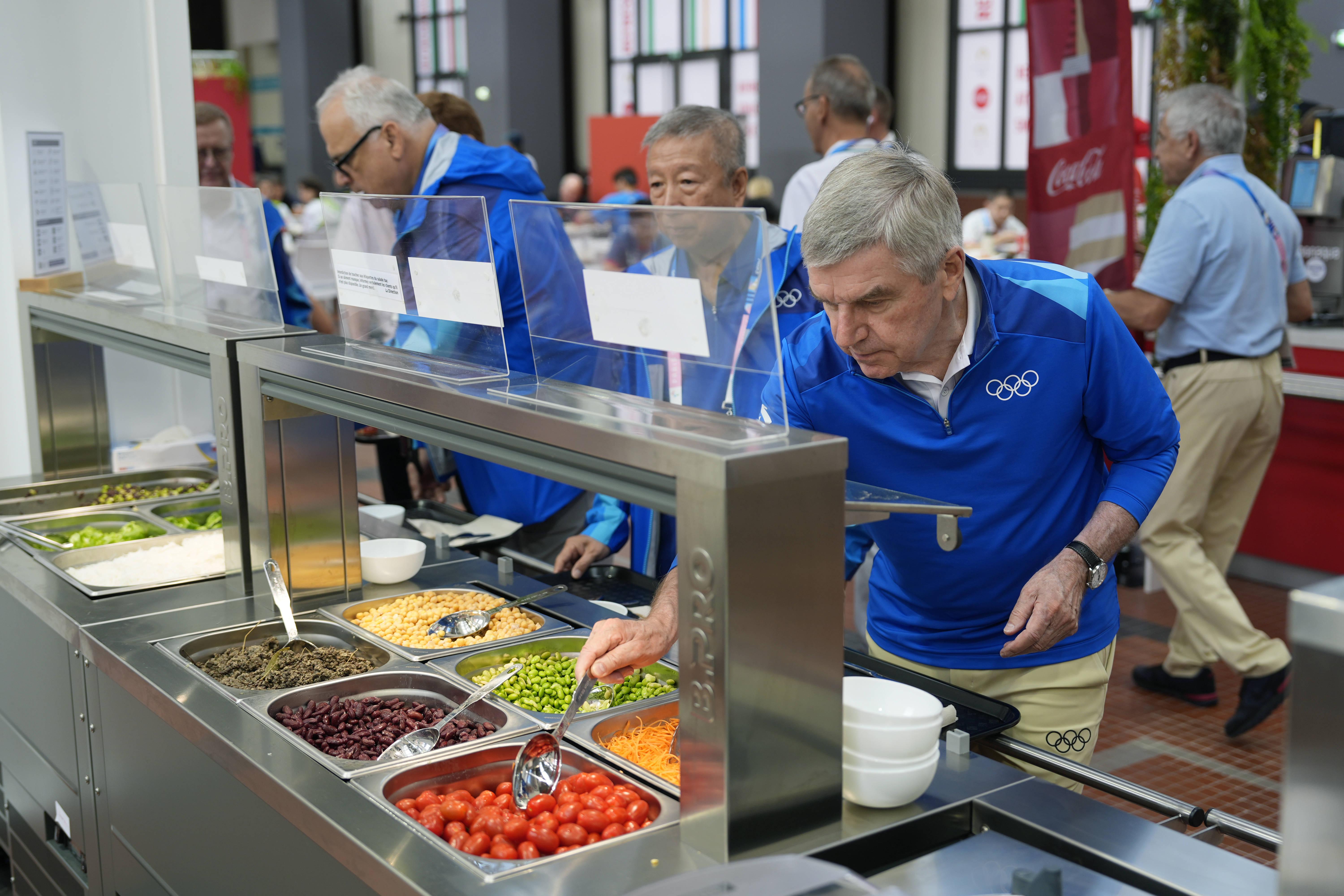 Parigi 2024 - dopo il caldo in camera e la Senna inquinata ora i vermi nel cibo