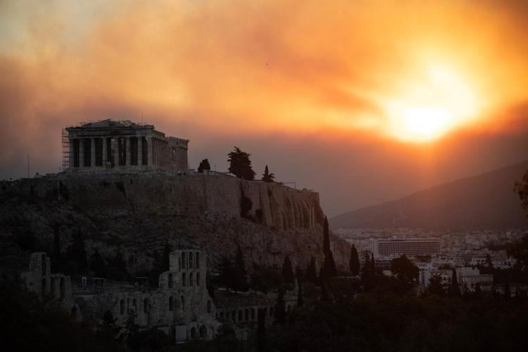 Incendio ad Atene - (Afp)