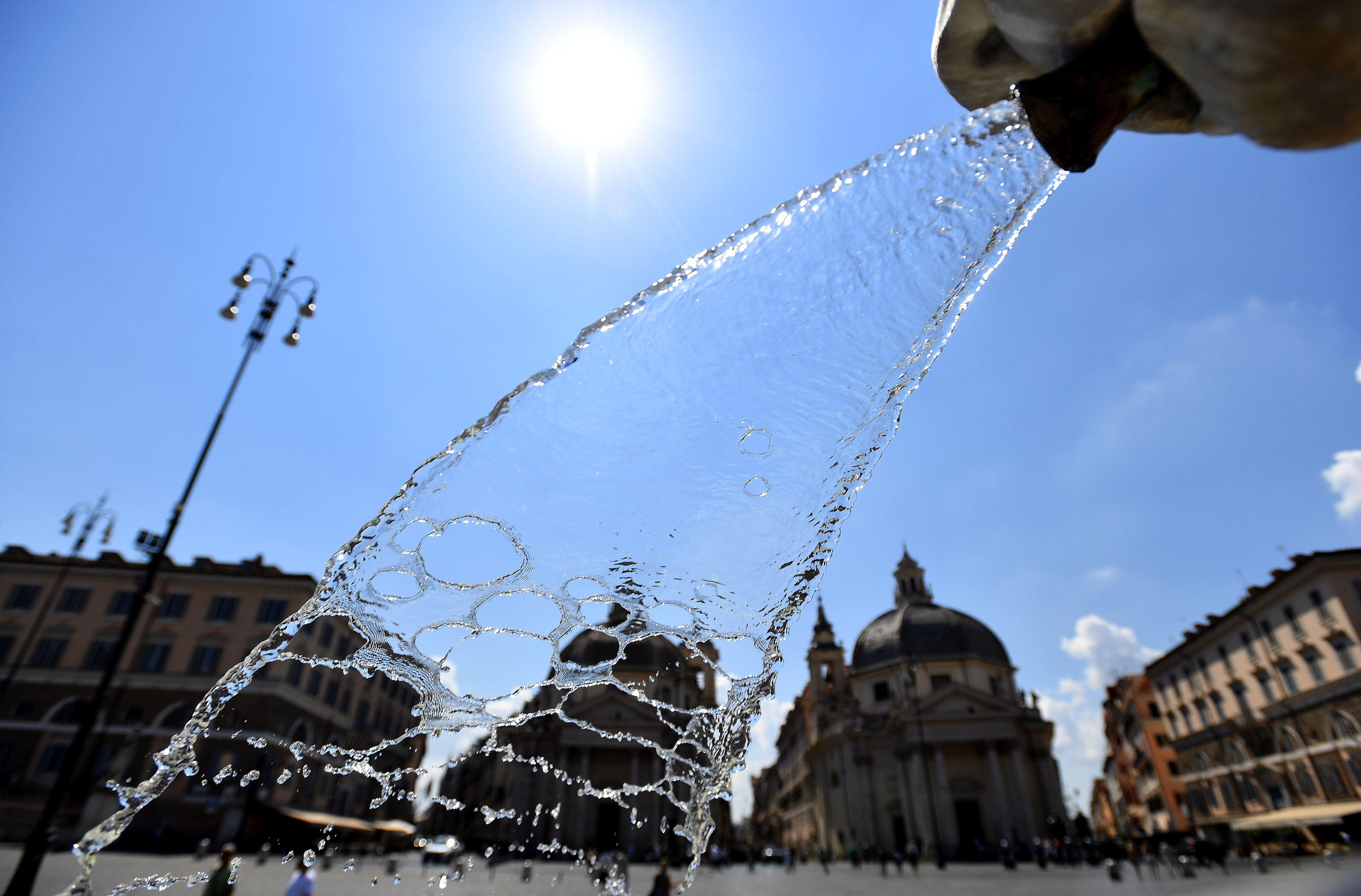 Caldo estremo - bollino rosso fino a Ferragosto: record domani con massima allerta in 22 città