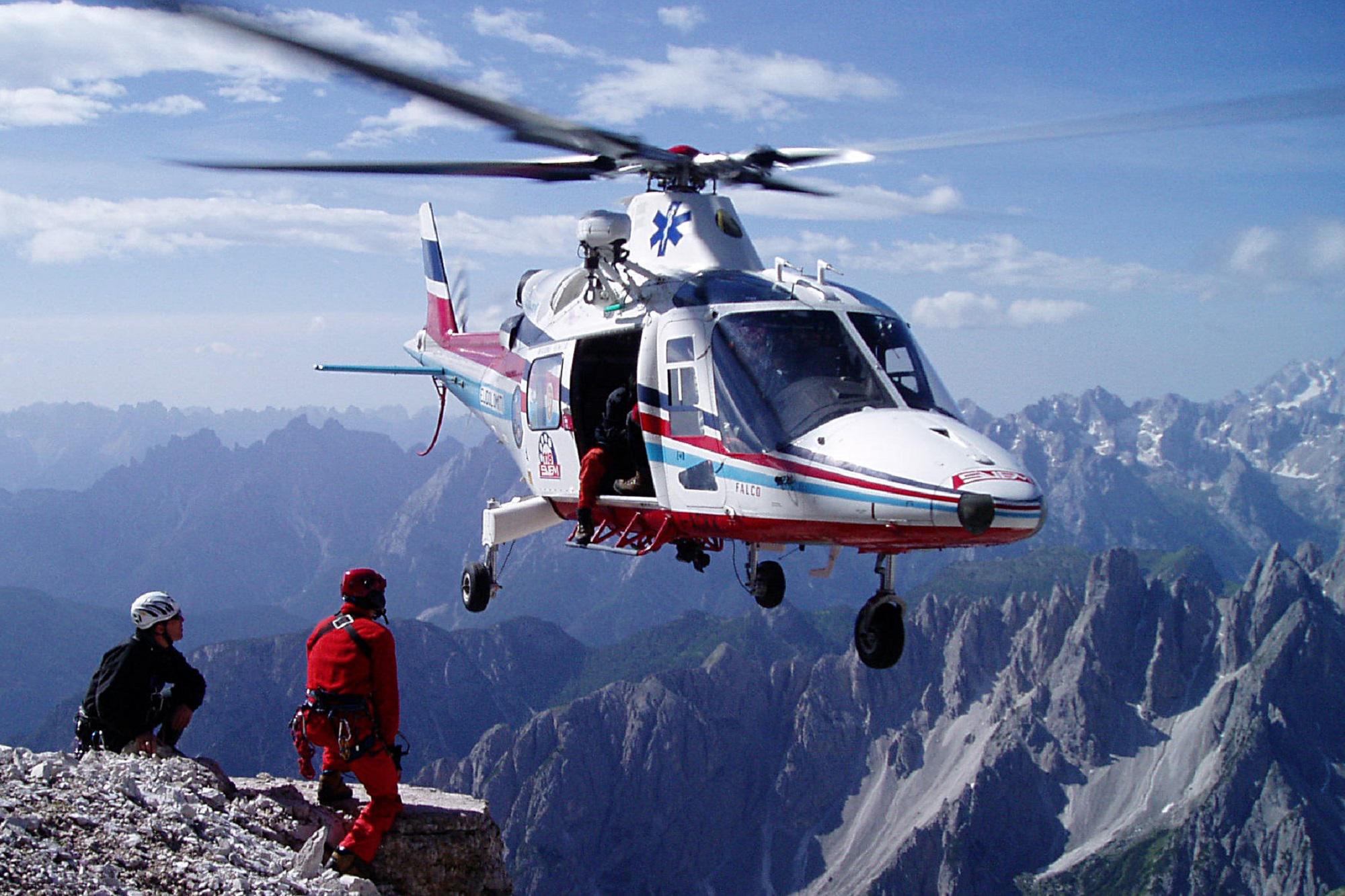 Brunico - scivola e precipita per 20 metri in montagna: trovato morto escursionista 91enne