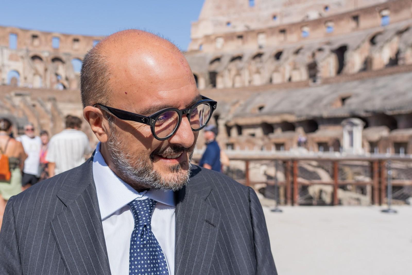 Sangiuliano in visita al Colosseo - poi riunione al ministero