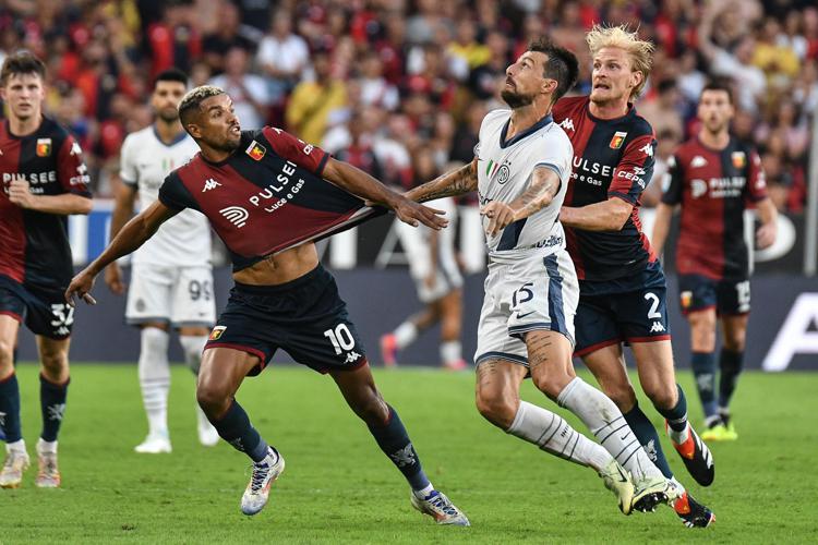 Una fase di Genoa-Inter