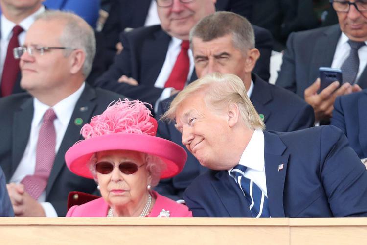 La regina Elisabetta e Donald Trump nel 2019 - Fotogramma /Ipa