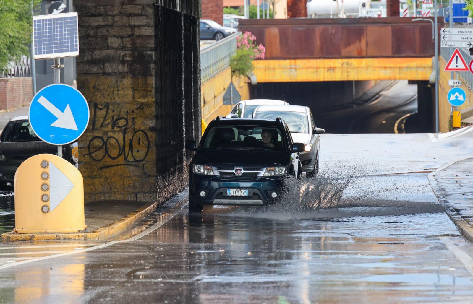 Maltempo - forti temporali in Brianza: Seveso sotto osservazione