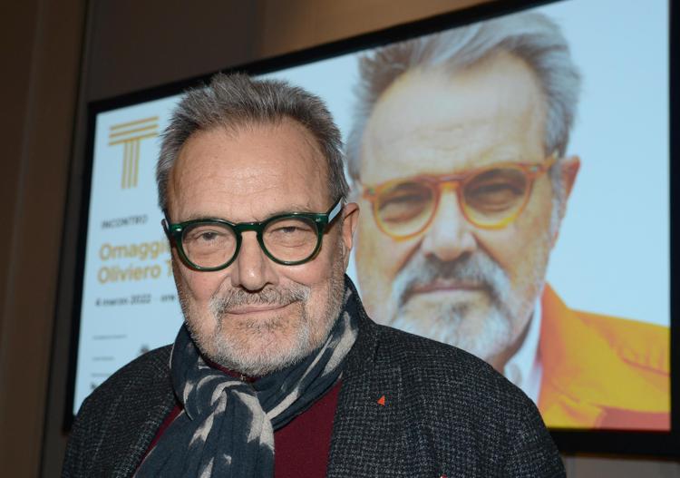 Oliviero Toscani, l’amiloidosi, una vita controcorrente da uomo libero - Ascolta