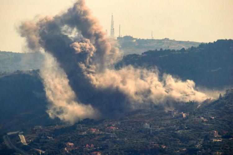 Israele bombarda il sud del Libano - (Afp)