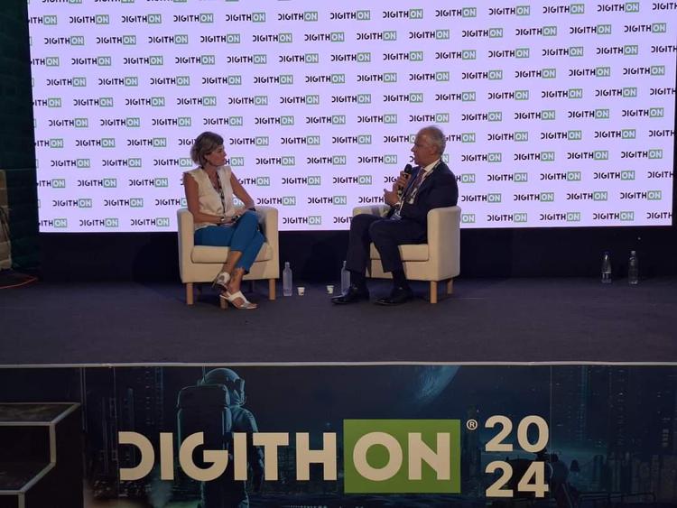 il ministro dell'Interno, Matteo Piantedosi, intervenendo sul palco di Digithon