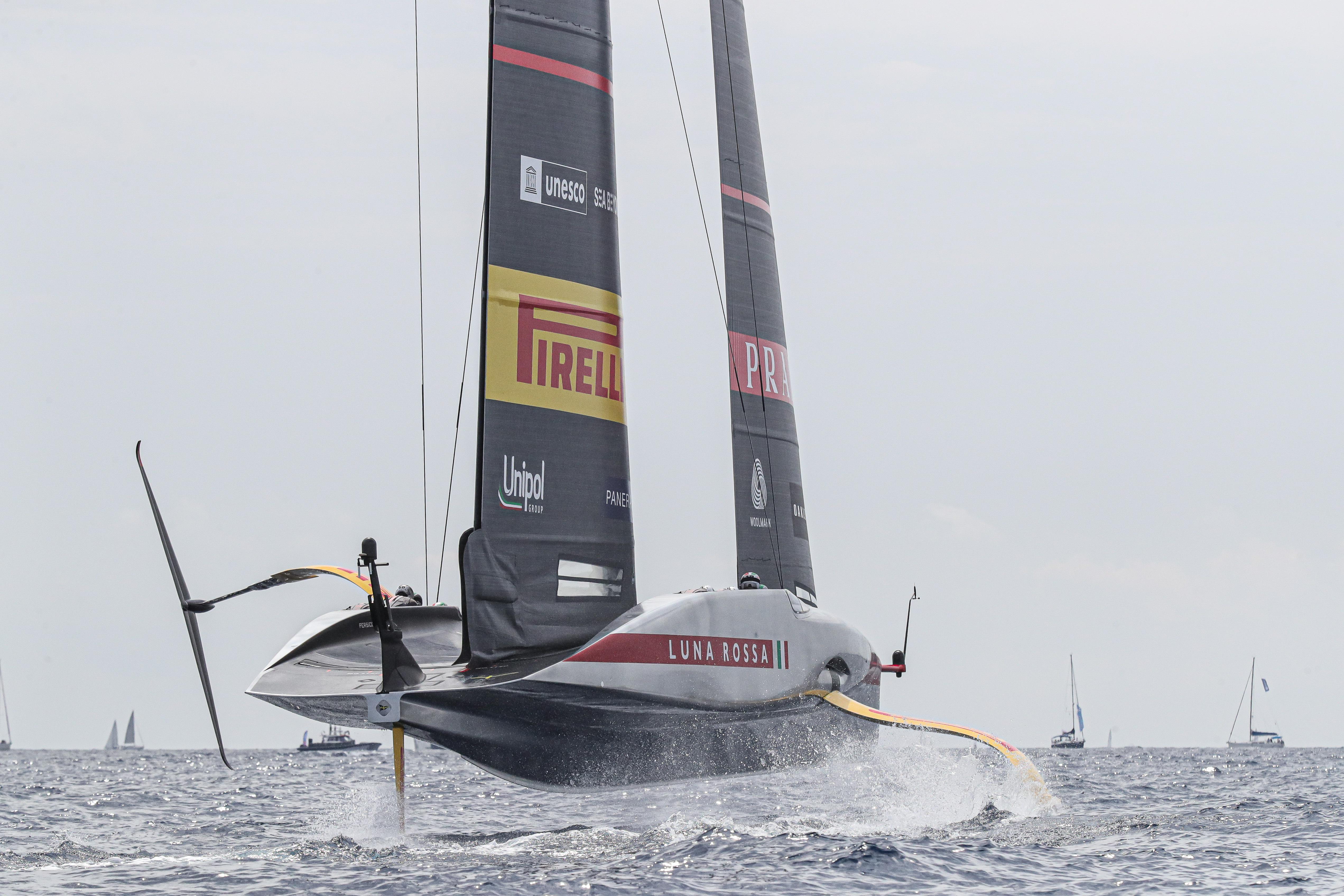 Louis Vuitton Cup - Luna Rossa batte American Magic: team italiano verso il primo posto