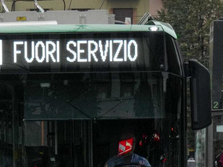 Autobus in sciopero (Fotogramma)