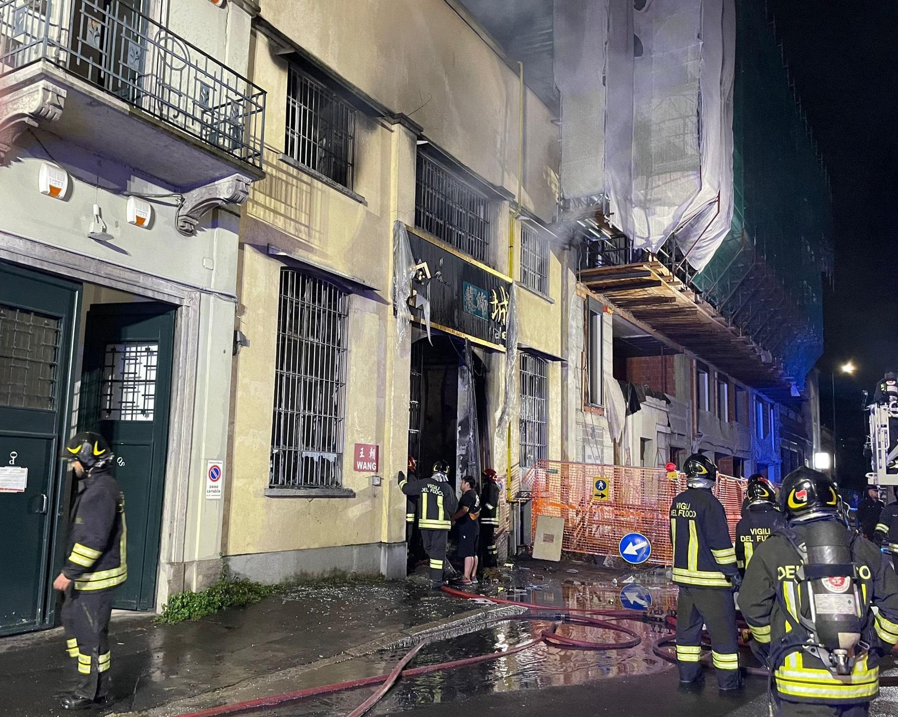 Milano - incendio in un emporio cinese: morti tre ragazzi