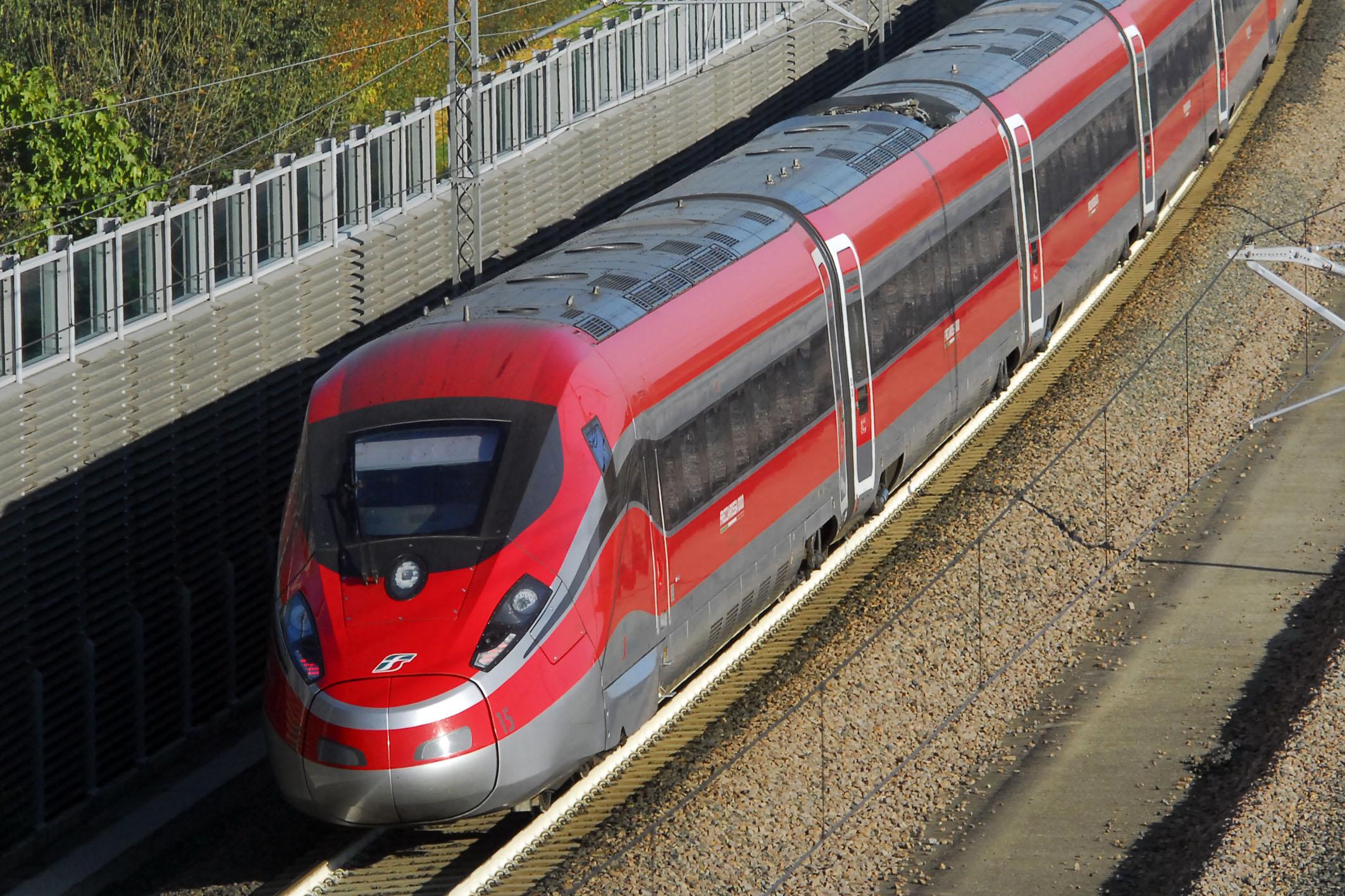 Guasti su linee Milano-Bologna e Firenze-Roma - ritardi per treni Alta Velocità