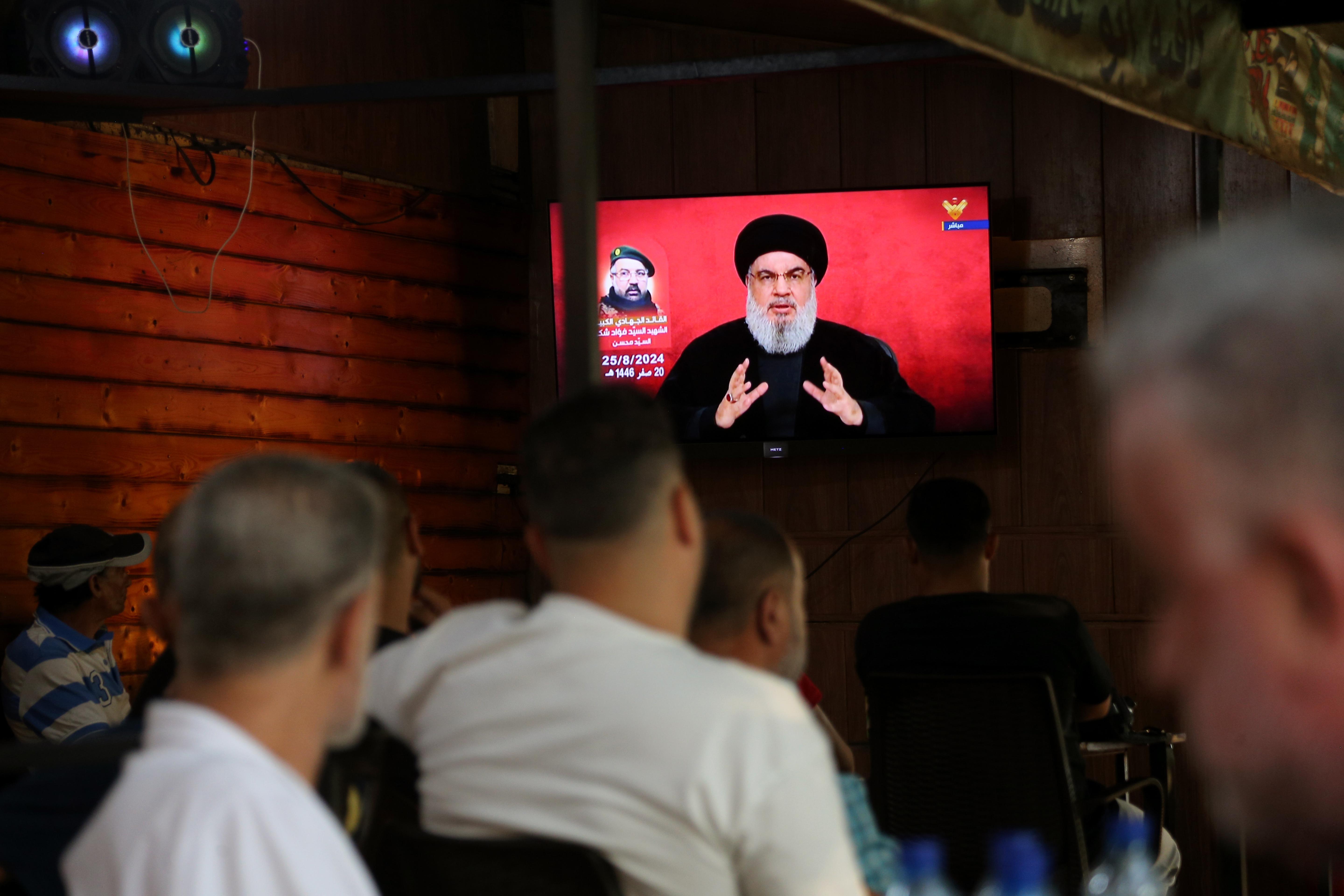 Hezbollah - perché tutti usano i cercapersone: Smartphone armi di Israele