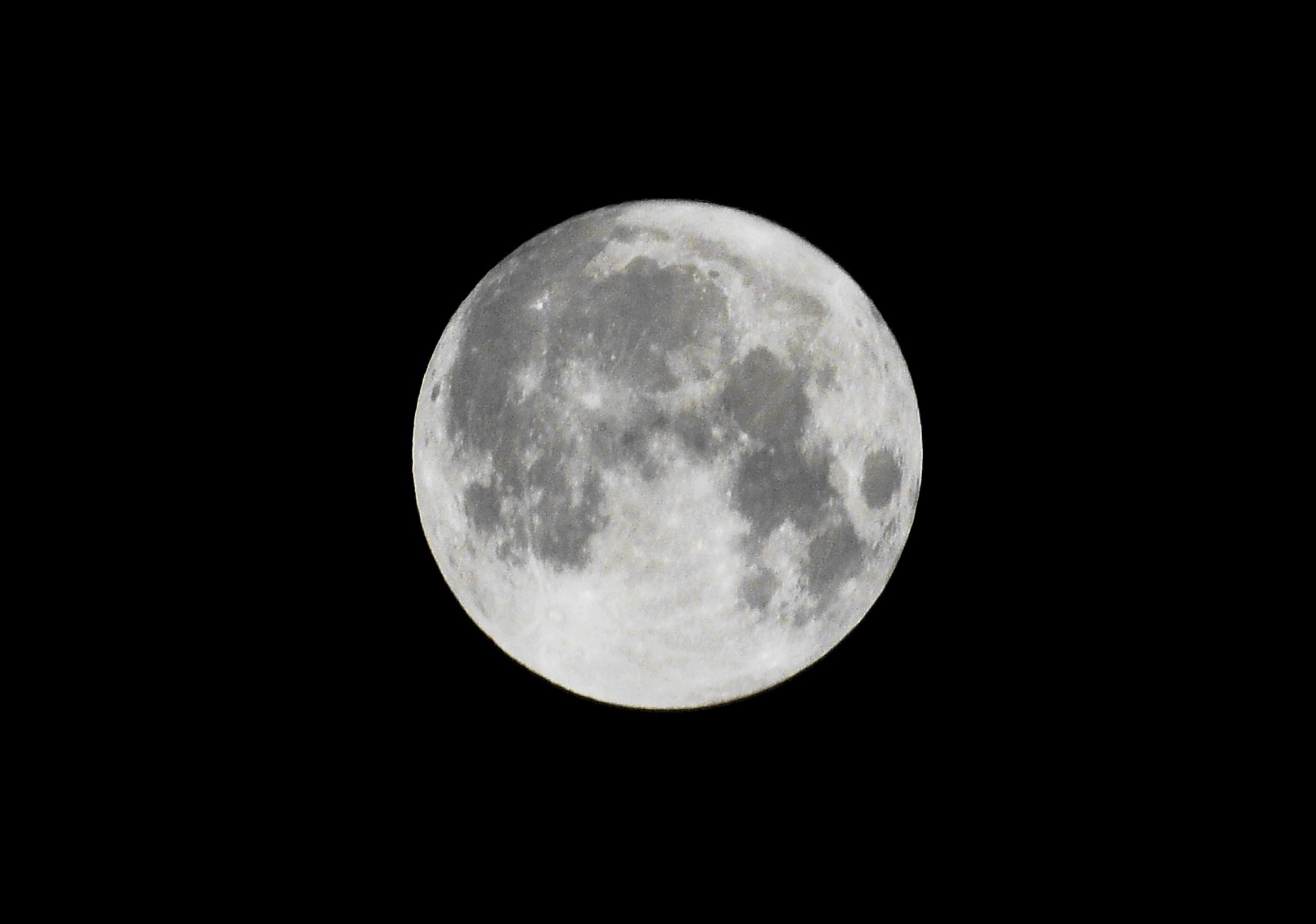 superluna eclissi