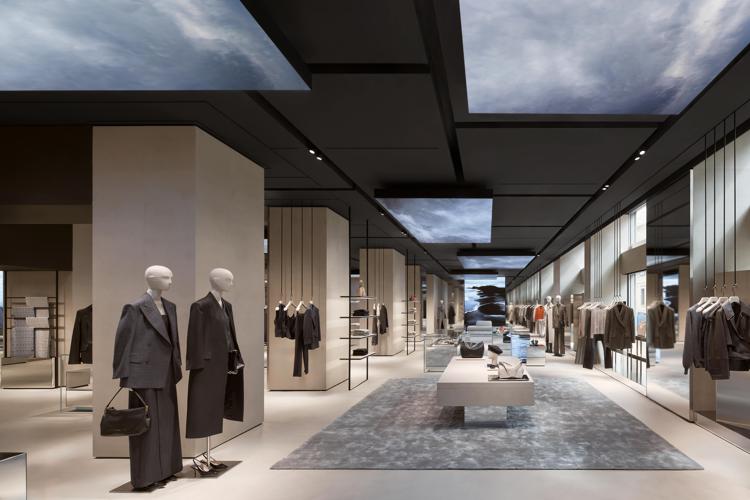 Il nuovo store Emporio Armani (foto Simone Fiorini)