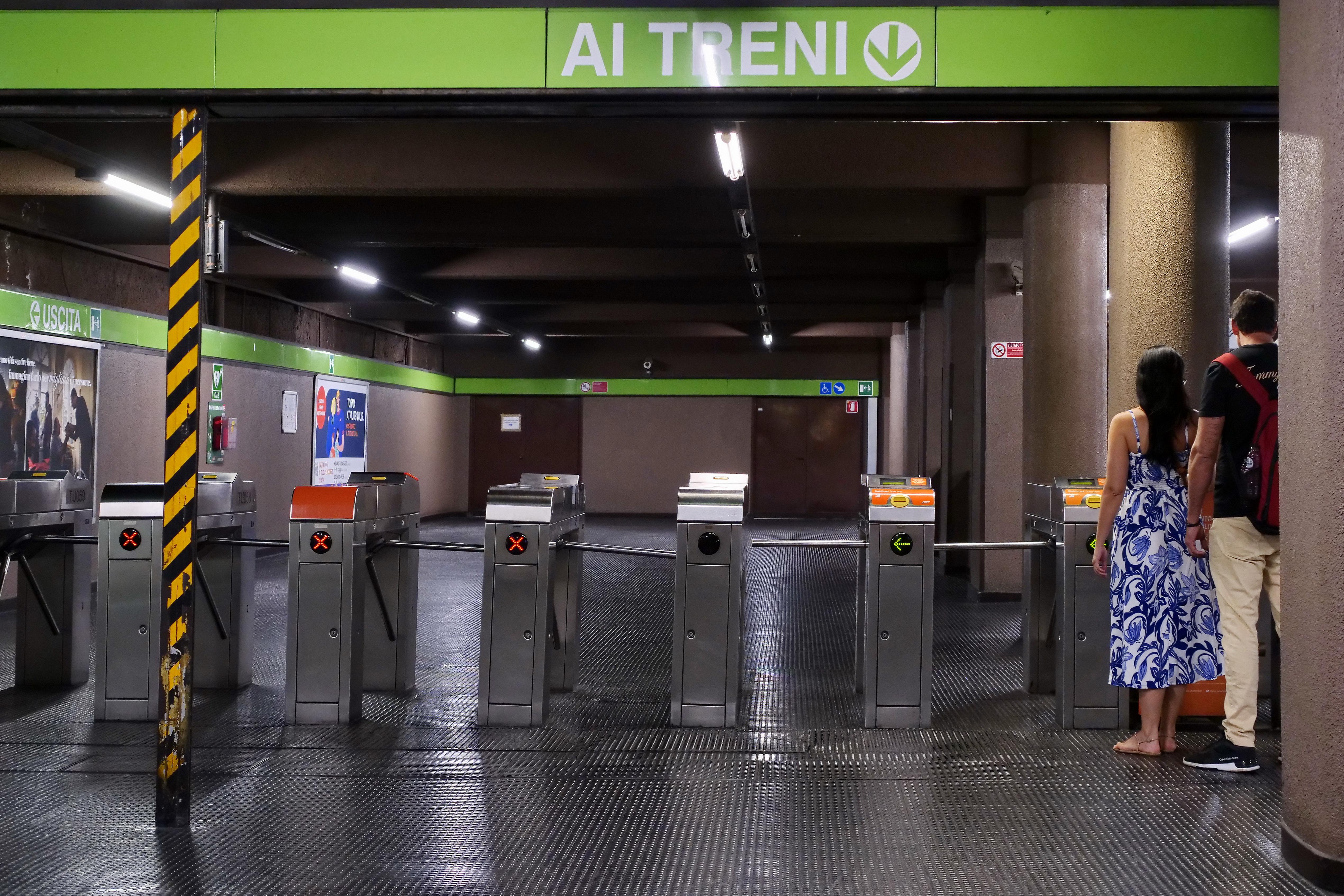 Sciopero dei mezzi pubblici: oggi 24 ore di stop a bus - tram e metro