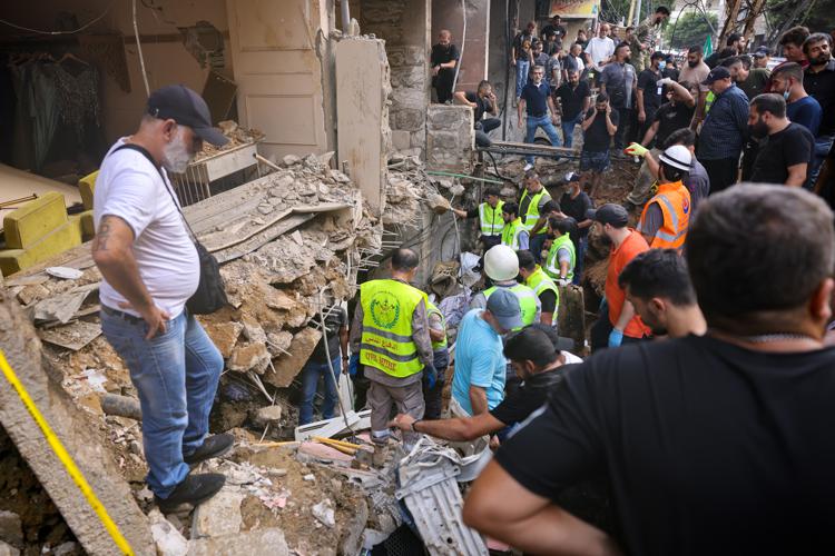 Attacco a Beirut, Hezbollah identifica secondo comandante ucciso. Hamas: 