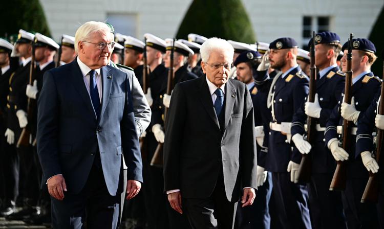 Il Presidente della Repubblica, Sergio Mattarella, con l'omologo tedesco Frank-Walter Steinmeier - (Afp)