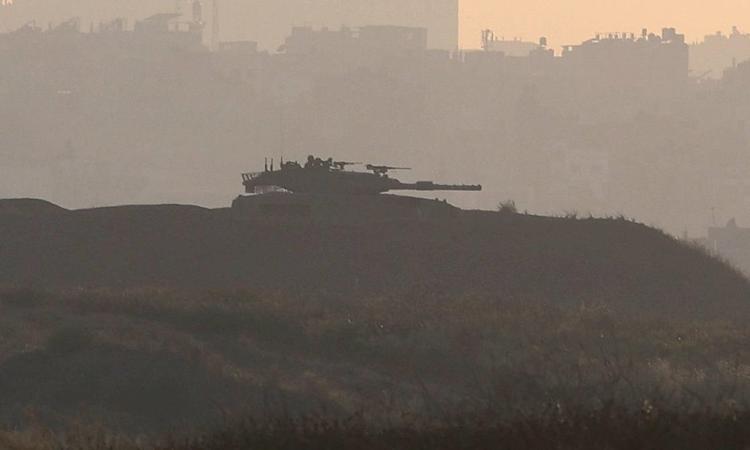 Tank israeliano al confine - Fotogramma /Ipa