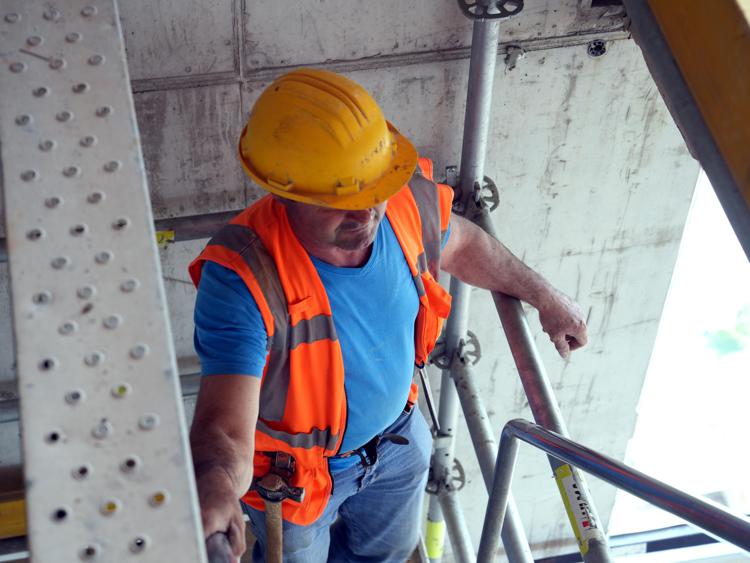 Un cantiere - Fotogramma