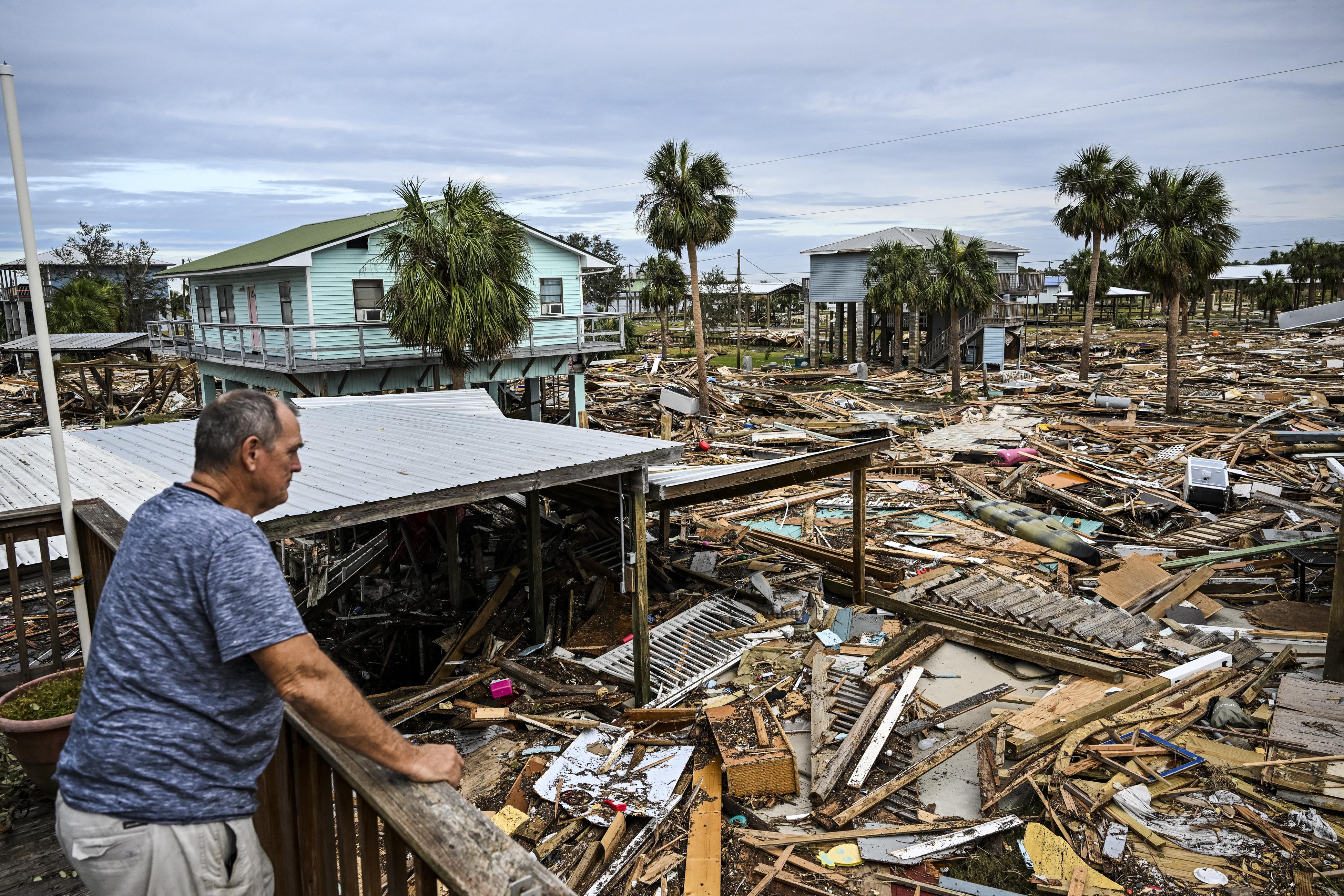 Uragano Helene devasta gli Usa - almeno 130 morti e circa 600 dispersi