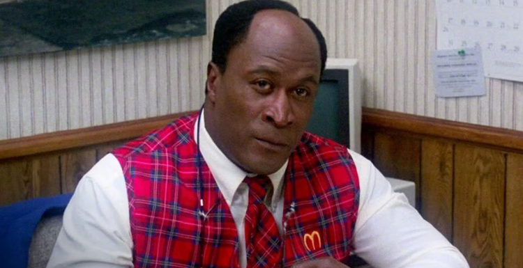 John Amos in una scena de 'Il principe cerca moglie'