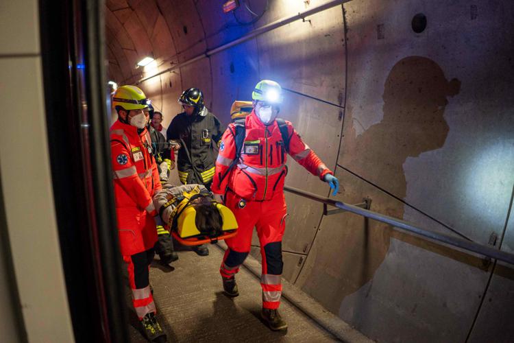 Fnm simula incidente ferroviario in galleria per testare procedure di emergenza