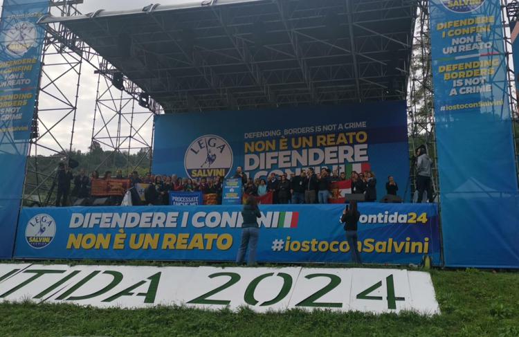 Lega, al via a Pontida edizione 36: Salvini ricorda i militanti scomparsi