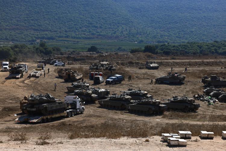 Truppe israeliane (Afp)