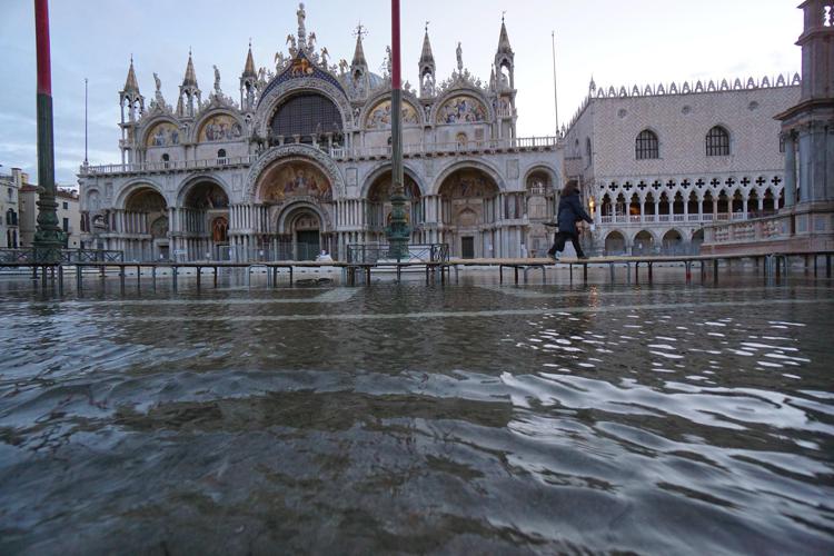 Acqua alta a Venezia - Fotogramma /Ipa