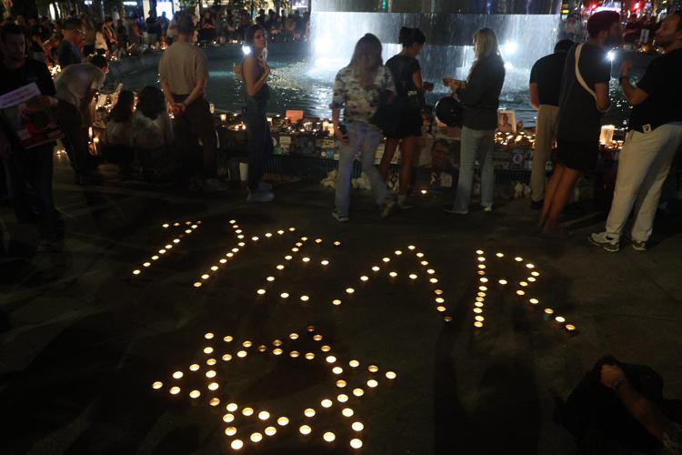  - AfpCandele a Tel Aviv per morti e ostaggi nella strage del 7 ottobre 2023 - Afp