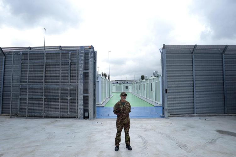 Il centro in Albania (Afp)