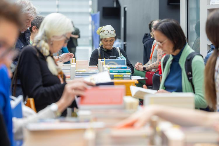 Buchmesse: oggi la chiusura, sale piene e record editori stranieri per presenza Italia