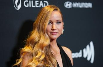 Jennifer Lawrence incinta del secondo figlio: l'annuncio dopo il pancino sospetto