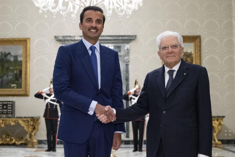 Sheikh Tamin bin Al-Thani (L) with Italy's president Sergio Mattarella (R)  