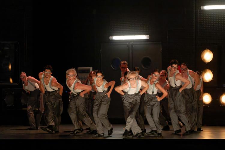 In scena al Teatro Argentina di Roma 'Notte Morricone', lo spettacolo firmato dal regista e coreografo Marcos Morau per il Centro Coreografico Nazionale /Aterballetto - (foto Christophe Bernard)