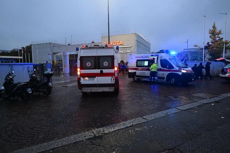 Bologna, Lorenzo e Fabio morti nell'esplosione alla Toyota: cosa è successo