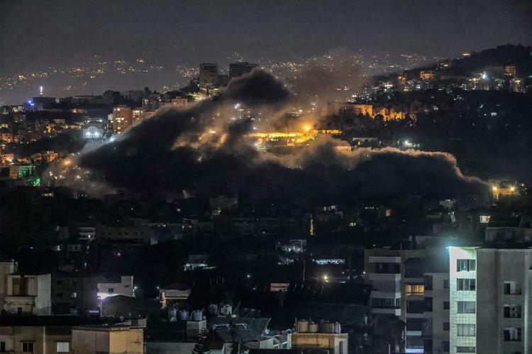 Raid israeliano a Beirut - Afp