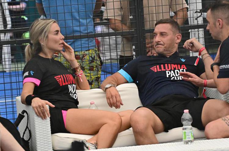 Totti e Noemi Bocchi (Credit: Fotogramma)